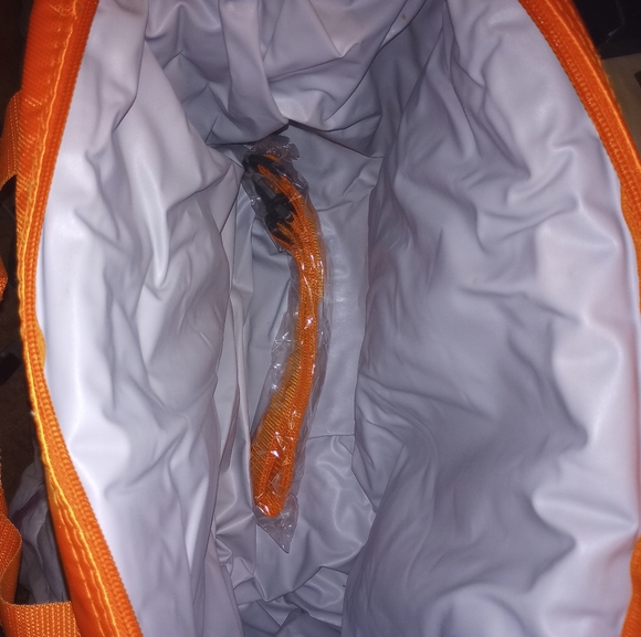 Cooler - Picture 2 of 4